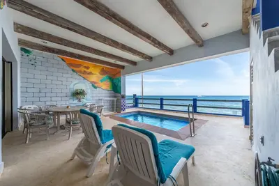 Image de Luxury Oceanfront Retreat 4/4 Private Pool Centre-ville Ă pied de North Beach