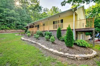 Image de Cedar Mountain House sur 12 acres - Près des sentiers!