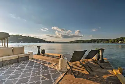 Image de Bord de l'eau Harveys Lake House w / bateau Slip & Dock!