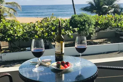 Image de Paradise Beachfront Avec Incroyable vue sur l'océan! Accès privé à la plage. Wifi