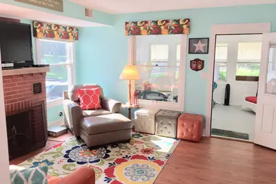 Image de Lakeside Cottage idéal pour les familles et les grands groupes.