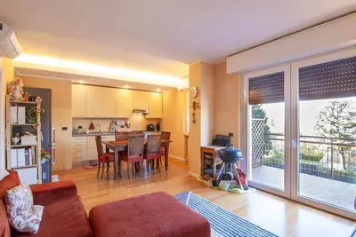 Image de Dimora Gu - lake view terrace, 100m from the beach