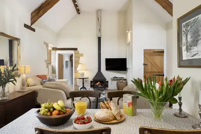 Image de Nellies Barn est un ensemble de conversion de grange de qualité parmi les plus beaux paysages des Cotswolds.