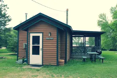 Image de White Pine Cozy 1br Sunset Lakefront Cabin w / Private Launch and Dock