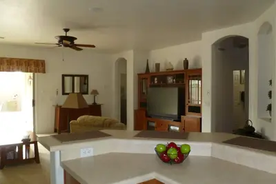 Image de Spa CHAUFFÉ, Tennis, Pickel Ball, Baseball, Randonnée, Ottawa Univ, Randonnée, Golf, Luke Base