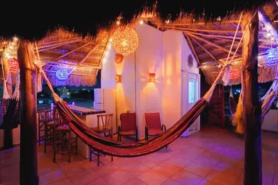 Image de Sleeps 16! ! Pickup AÉROPORT Gratuit! Isla Ferry! Paradis sur les toits / Vues / Piscine / WiFi