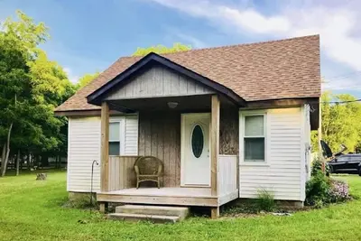 Image de Récemment rénové, confortable chalet à quelques pas de la Katy Trail à Windsor, Mo