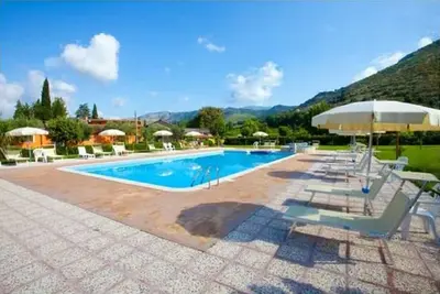 Image de Les chambres peintes: Appartement « Sermoneta » médiévale, l'utilisation Piscin