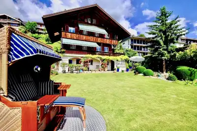 Image de Confortable 2br Lake View Apt. dans Chalet Suisse & Parking.