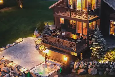 Image de Accès au lac avec roue, plage, front de rivière, barbecue, foyer extérieur de 14 pi