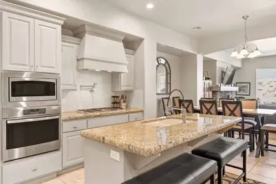 Image de Coral Escape - Large 4 bedroom / 3. 5 salles de bain / 16 personnes