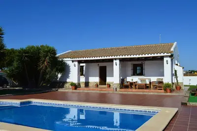 Image de Maison de campagne avec piscine très proche de la plage de Conil