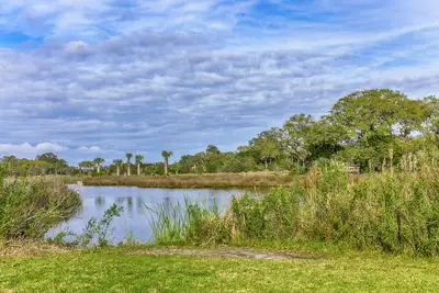 Image de Belle Cottage rénové! Véranda avec vue sur l'eau! Emplacement parfait!