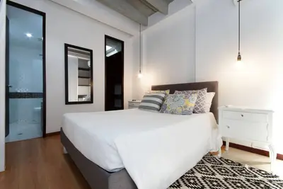 Image de Moderne et propre et très bien situé - Moderno y limpio con excelente ubicacion