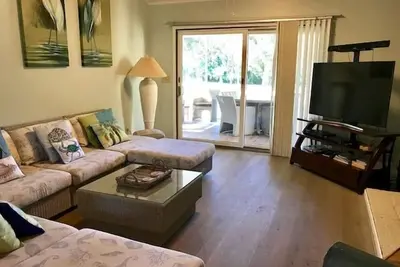 Image de Cottage 3bd / 3ba! Cuisine mise à jour! Vues de golf! Animaux acceptés!