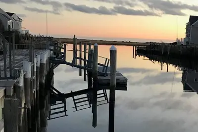 Image de \"Sea Gypsy\" Bord de l'eau récemment rénové, vue magnifique, quai, plage!