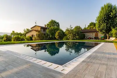 Image de Appartement dans villa avec piscine Ă distance de marche du centre de Todi