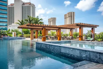 Image de Luxueux deux chambres avec unité de coin avec vue panoramique sur l'océan dans One Ala Moana