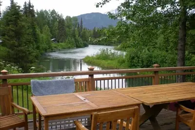 Image de Seward Scenic Alaska River Cottage
