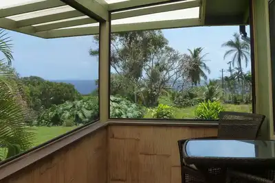 Image de Très bien situé entre Hana Town et Hamoa Beach, privé, idéal pour les familles