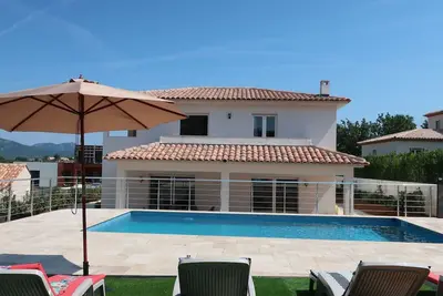 Image de Maison de vacances privée avec piscine privée, Wifi, climatisation, Tv, terrasse, parking