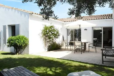 Image de Maison spacieuse avec jardin, cheminée, internet et lits faits à l'arrivée - Les Portes-en-Ré