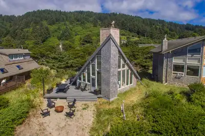 Image de Lighthouse # 104 - Cabine classique magnifiquement mise à jour en bord de mer avec accès direct à la plage