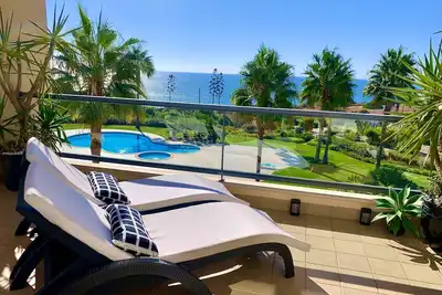 Image de 5 * Star Ocean View - Beachside Apartment - 2 piscines, sauna, jacuzzi, salle de sport