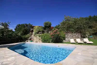 Appartement de vacances idéalement situé, piscine et vue merveilleuse