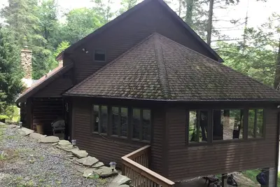Image de Belle maison en bois rond sur le ruisseau Loyalsock \"Rivière Pa de l'année 2018\"