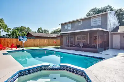 Image de ✪Grand famille Retreat✪Piscine chauffée & SpaMini Golf✪Incredible Game Room