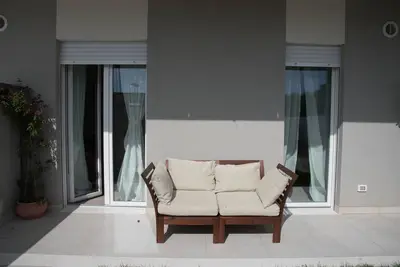 Image de Appartement avec jardin nouvellement construit à 400 mètres de la mer