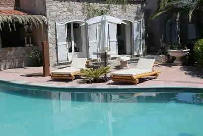Image de villa de charme entre mer et montagne
