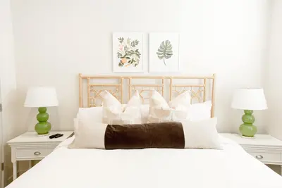 Image de ❂La piscine ❂ Maison piscine avant la maison de la ville pour les nuits d'été sans fin