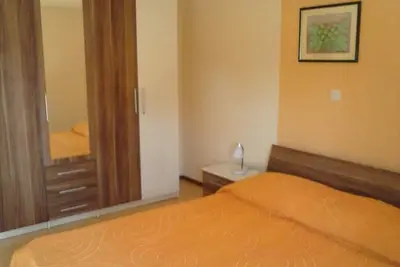 Image de Appartement de deux chambres avec la terrasse Cres (A-12609-a)
