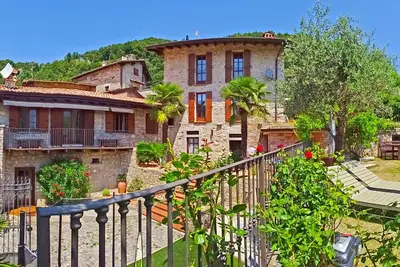 Image de Casa Cortili Summer Lake view