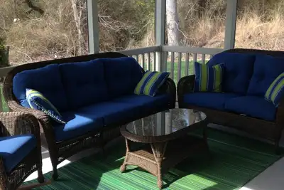 Image de Construit en 2014 Forest Landing (Like New) Villa