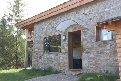 Image de Super Bolquere chalet neuf, lumieux, ensoleillé en verre, pierre et bois.