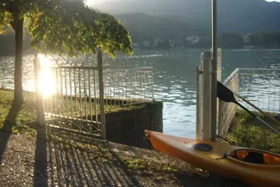 Image de Appartement indépendant avec jardin directement sur le lac Avigliana.