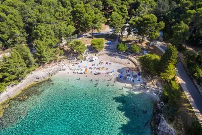 Image de Maison de vacances privée avec Wifi, piscine privée, climatisation, bain à remous, Tv, terrasse