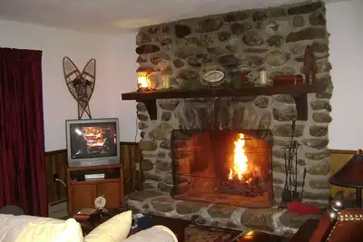 Image de Spacieux Linderhof Condo juste en face de Storyland!