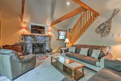 Image de Lake Harmony House w / Deck & Big Boulder Vues