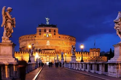 Image de Rome: Rome: La maison de l'Ange donnant sur le pont du Castel S. Angelo, position unique: 5 minutes de S. Pierre, p. Navona, Campo de Fiori, transports, magazines, restaurants