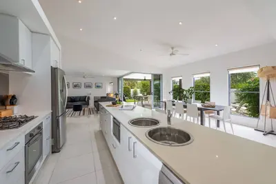 Sands Beach House - escapade à la plage, wifi, draps, jardin clos