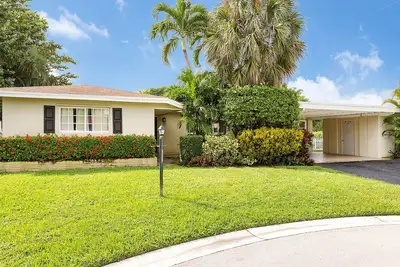 Image de Beau 3 chambres / 2 salles de bain avec piscine au coeur de Boca à 1, 6 km de la plage, Mizner Park