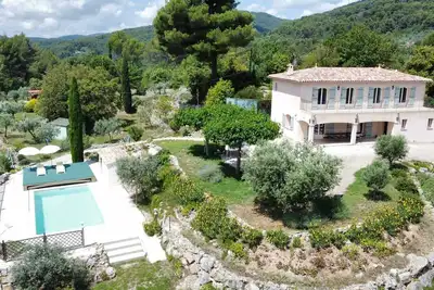 Image de Charming country house in Provence. Belvedere overlooking olive hill- Private pool