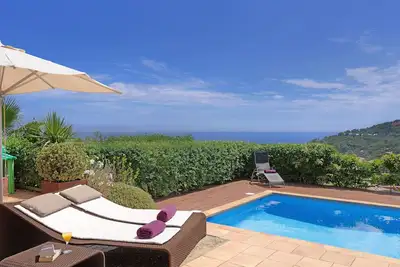 Es Raco-villa avec vue sur la mer-Sa Riera -Costa Brava