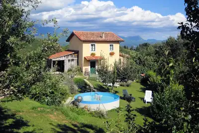 Image de Le Lunghe is a restored cottage in beautiful Tuscany 5 mins. walk to restaurant