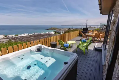 Granite Cottage à St Ives avec bain à remous, parking pour 3, vues et Wifi