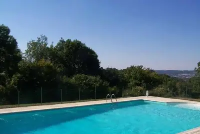Image de Gîte de charme 2/4 pers en Périgord avec piscine dans une bâtisse du XVIIè
